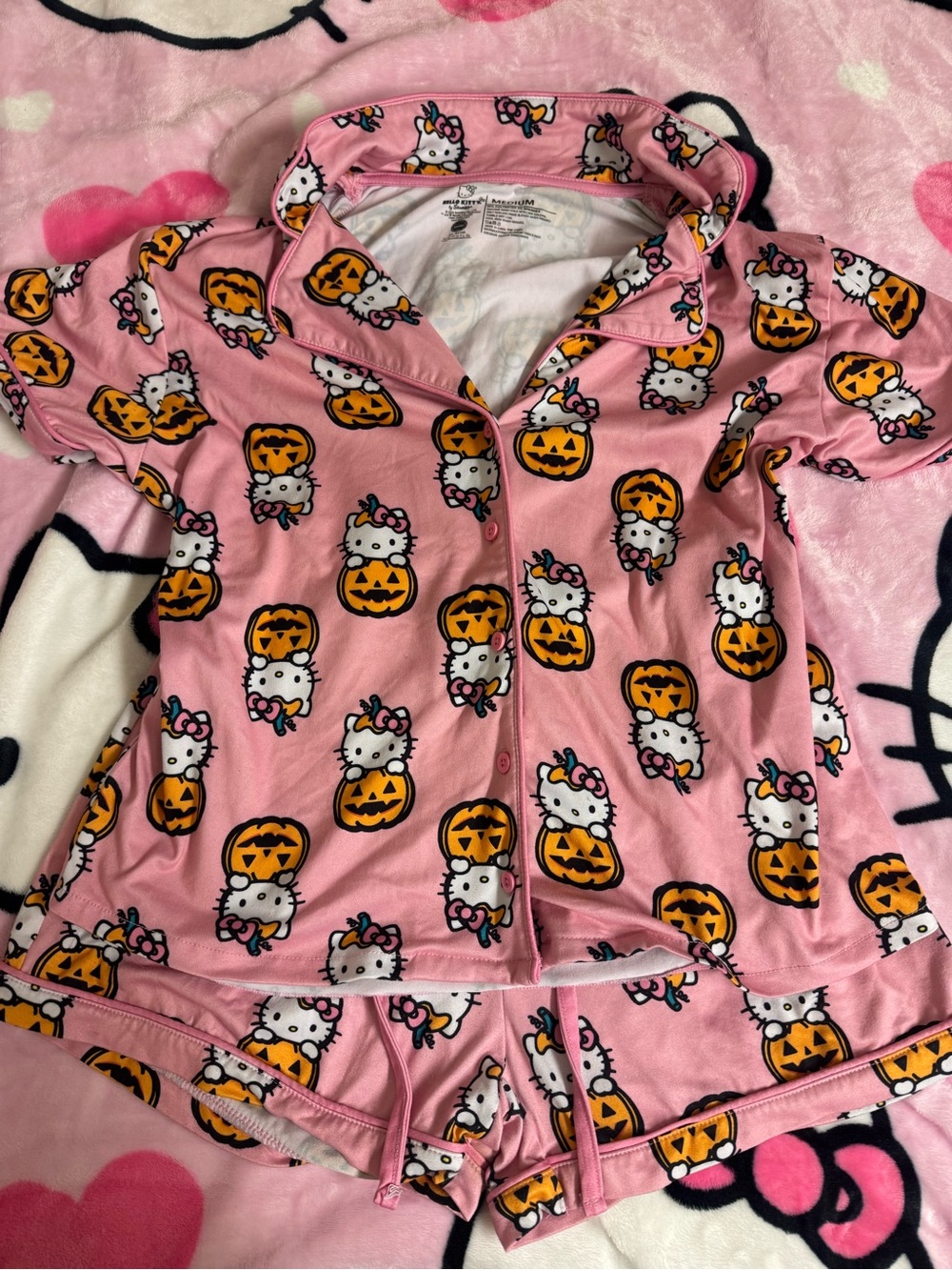 hello kitty spooky pj set 🎃💗